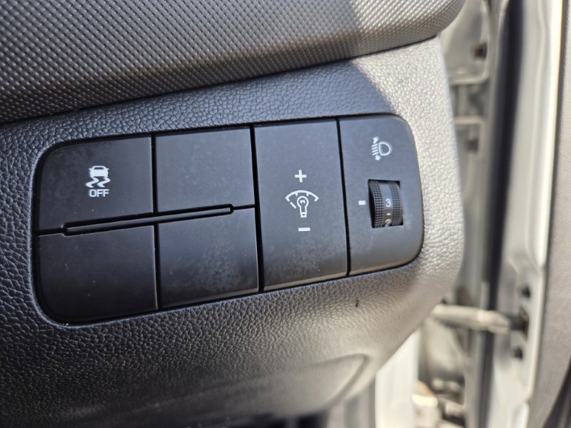 2018 (18) HYUNDAI I10 1.2 Premium 5dr 5481432