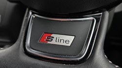 2018 (18) AUDI Q3 2.0 TDI Quattro S Line Edition 5dr 5481172