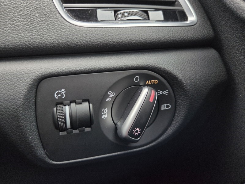2018 (18) AUDI Q3 2.0 TDI Quattro S Line Edition 5dr 5481184