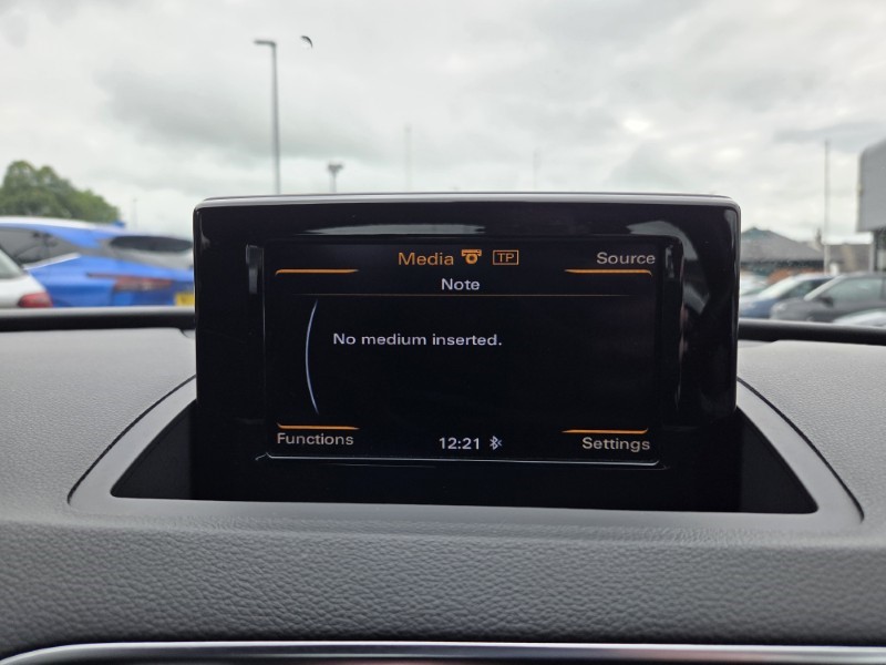 2018 (18) AUDI Q3 2.0 TDI Quattro S Line Edition 5dr 5481181