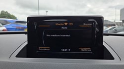 2018 (18) AUDI Q3 2.0 TDI Quattro S Line Edition 5dr 5481181