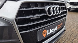 2018 (18) AUDI Q3 2.0 TDI Quattro S Line Edition 5dr 5481142