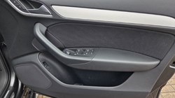 2018 (18) AUDI Q3 2.0 TDI Quattro S Line Edition 5dr 5481167