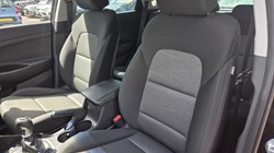 2019 (69) HYUNDAI TUCSON 1.6 GDi SE Nav 5dr 2WD 5486146