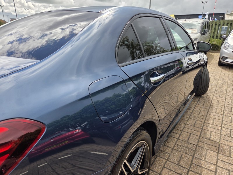 2021 (71) MERCEDES-BENZ A CLASS A250e AMG Line Premium Edition 4dr Auto 5491241