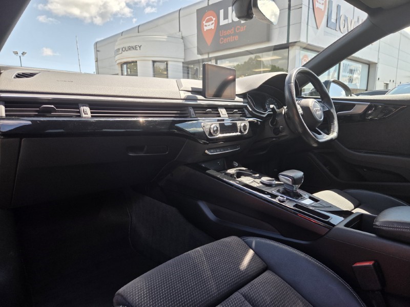 2019 (19) AUDI A5 35 TFSI Black Edition 2dr S Tronic 5485410