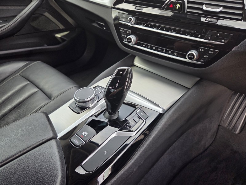 2017 (67) BMW 5 SERIES 520d Efficient Dynamics SE 4dr Auto 5510730