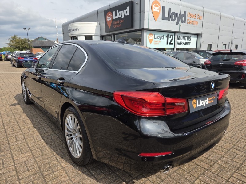 2017 (67) BMW 5 SERIES 520d Efficient Dynamics SE 4dr Auto 5510707