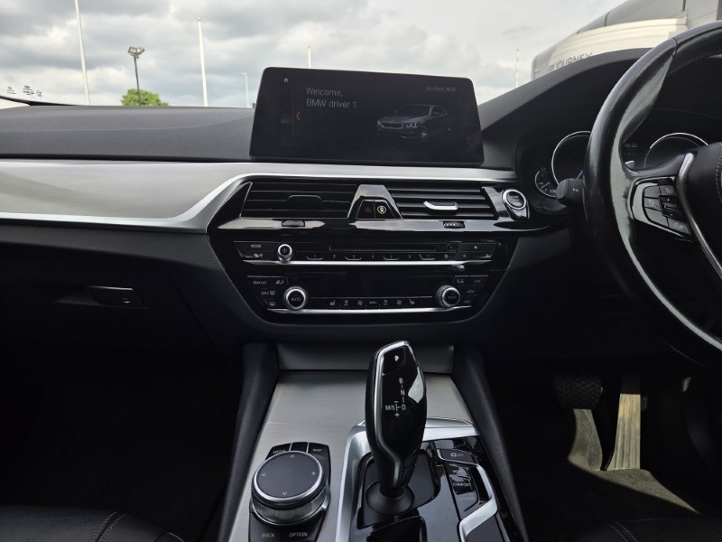 2017 (67) BMW 5 SERIES 520d Efficient Dynamics SE 4dr Auto 5510717