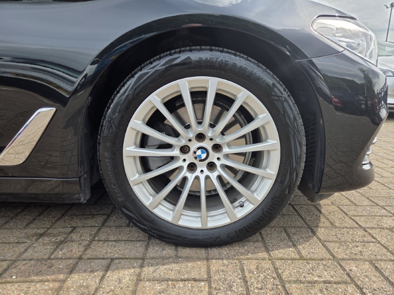2017 (67) BMW 5 SERIES 520d Efficient Dynamics SE 4dr Auto 5510695