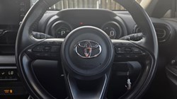 2021 (21) TOYOTA YARIS 1.5 Hybrid Design 5dr CVT 5492693