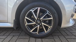 2021 (21) TOYOTA YARIS 1.5 Hybrid Design 5dr CVT 5492662
