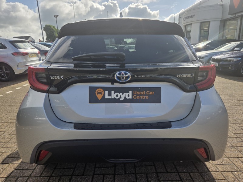 2021 (21) TOYOTA YARIS 1.5 Hybrid Design 5dr CVT 5492675