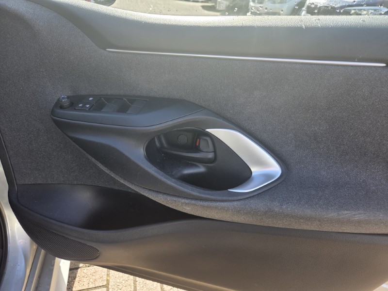 2021 (21) TOYOTA YARIS 1.5 Hybrid Design 5dr CVT 5492689