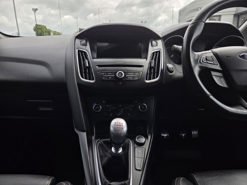 2018 (18) FORD FOCUS 2.0T EcoBoost ST-3 Navigation 5dr 5494316