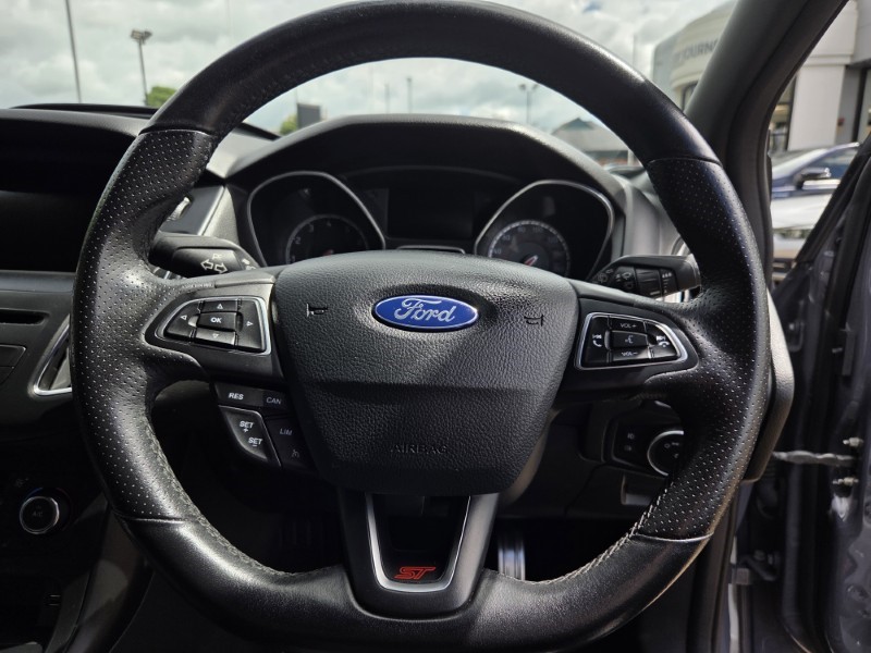 2018 (18) FORD FOCUS 2.0T EcoBoost ST-3 Navigation 5dr 5494325