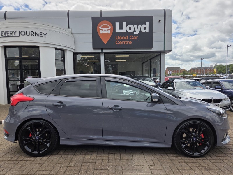 2018 (18) FORD FOCUS 2.0T EcoBoost ST-3 Navigation 5dr 5494290