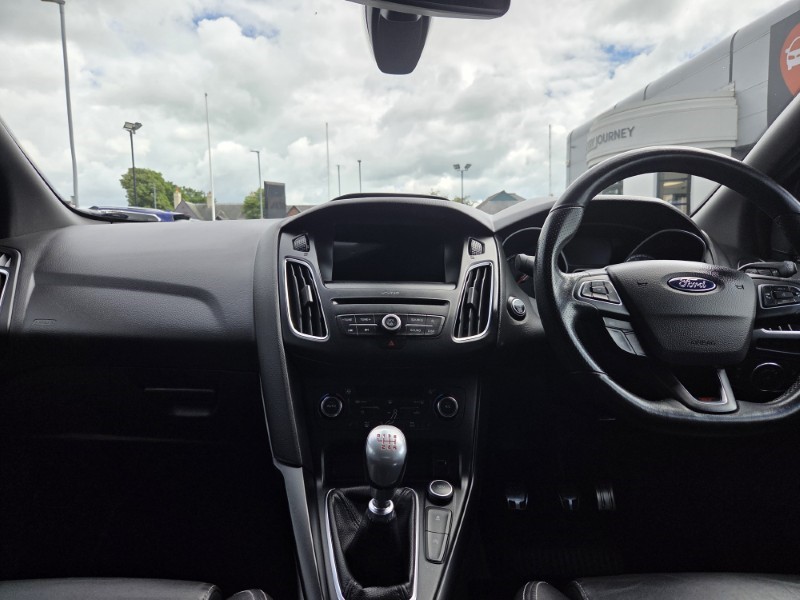 2018 (18) FORD FOCUS 2.0T EcoBoost ST-3 Navigation 5dr 5494314