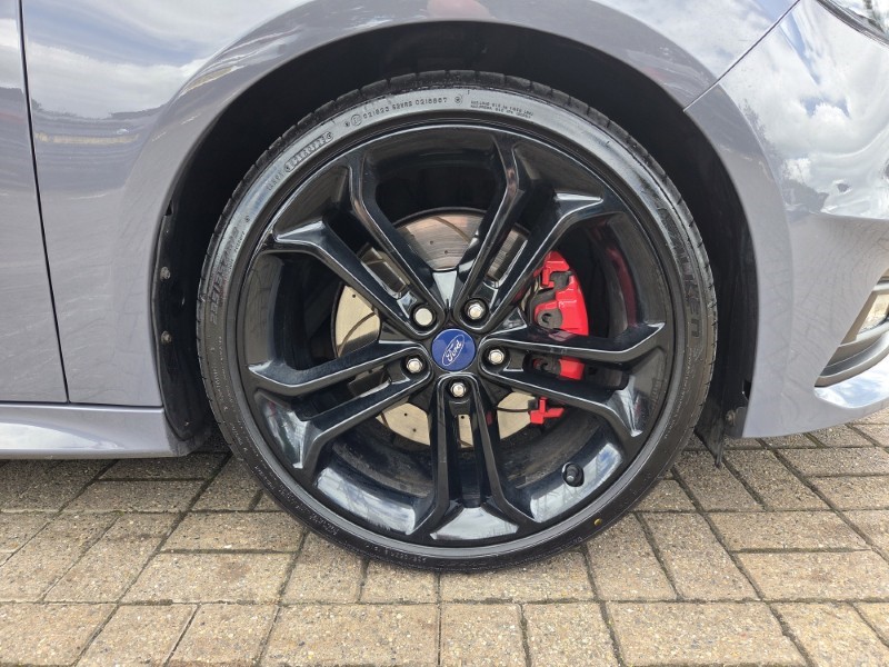 2018 (18) FORD FOCUS 2.0T EcoBoost ST-3 Navigation 5dr 5494291
