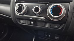 2017 (17) HONDA JAZZ 1.3 SE 5dr 5499401