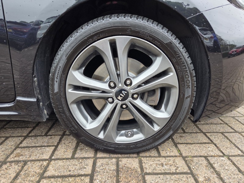 2018 (18) KIA CEED 1.6 CRDi ISG GT-Line 5dr 5524017