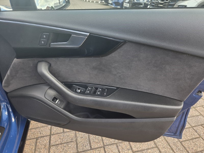 2019 (19) AUDI A4 35 TFSI Black Edition 4dr S Tronic 5520060