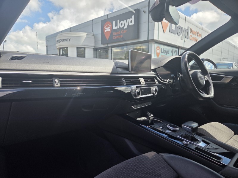 2019 (19) AUDI A4 35 TFSI Black Edition 4dr S Tronic 5520056
