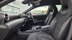2019 (19) MERCEDES-BENZ A CLASS A200d AMG Line 5dr Auto 5524951