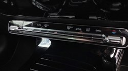 2019 (19) MERCEDES-BENZ A CLASS A200d AMG Line 5dr Auto 5524961