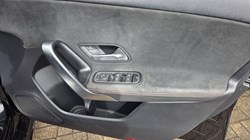 2019 (19) MERCEDES-BENZ A CLASS A200d AMG Line 5dr Auto 5524954