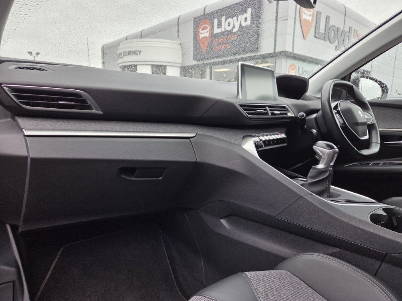 2019 (19) PEUGEOT 3008 1.5 BlueHDi Allure 5dr 5523689
