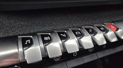 2019 (19) PEUGEOT 3008 1.5 BlueHDi Allure 5dr 5523702
