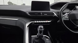 2019 (19) PEUGEOT 3008 1.5 BlueHDi Allure 5dr 5523687