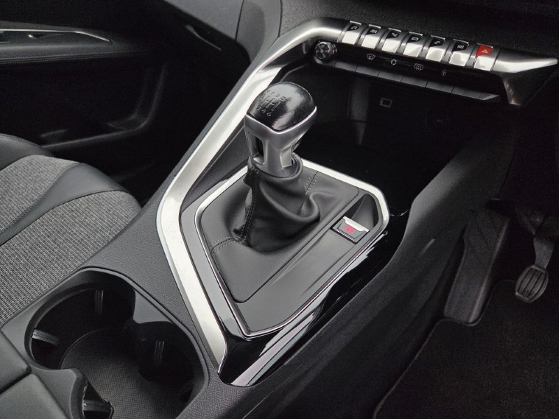 2019 (19) PEUGEOT 3008 1.5 BlueHDi Allure 5dr 5523698