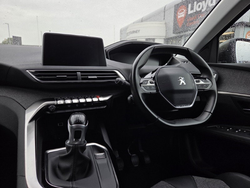 2019 (19) PEUGEOT 3008 1.5 BlueHDi Allure 5dr 5523686