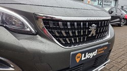 2019 (19) PEUGEOT 3008 1.5 BlueHDi Allure 5dr 5523672