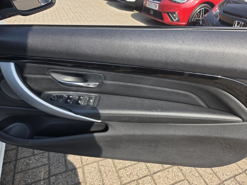 2017 (17) BMW 4 SERIES 420d [190] M Sport 2dr Auto [Professional Media] 5539304