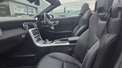 2017 (66) MERCEDES-BENZ SLC 200 AMG Line 2dr 9G-Tronic 5532182