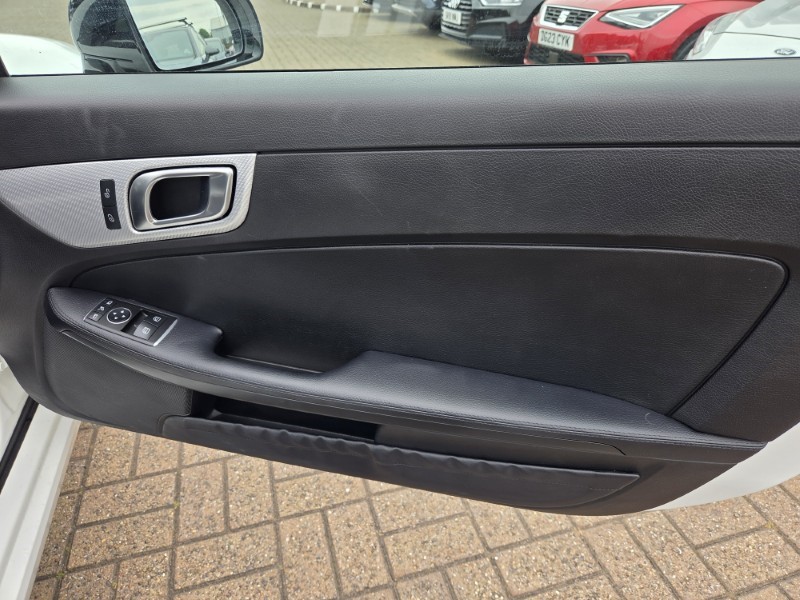2017 (66) MERCEDES-BENZ SLC 200 AMG Line 2dr 9G-Tronic 5532185