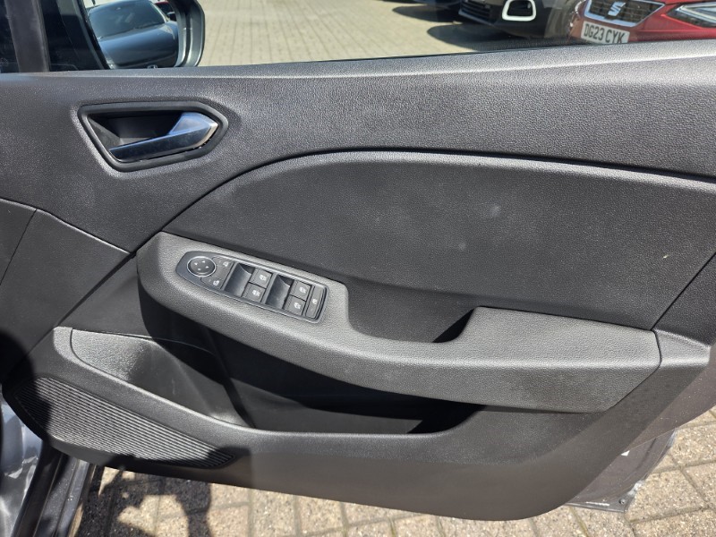 2023 (73) RENAULT CLIO 1.0 TCe 90 Evolution 5dr 5545526