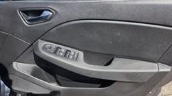 2023 (73) RENAULT CLIO 1.0 TCe 90 Evolution 5dr 5545526