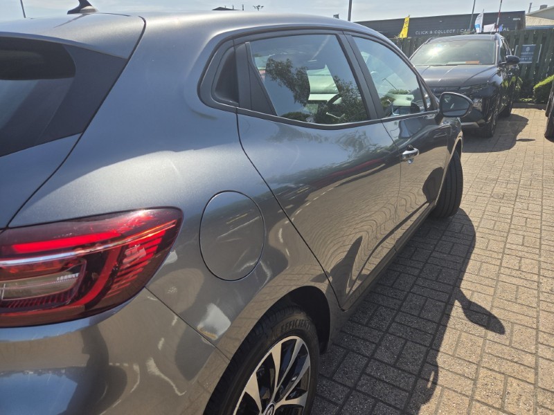 2023 (73) RENAULT CLIO 1.0 TCe 90 Evolution 5dr 5545508