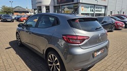 2023 (73) RENAULT CLIO 1.0 TCe 90 Evolution 5dr 5545510