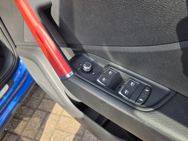 2018 (68) AUDI Q2 1.0 TFSI Sport 5dr 5548107