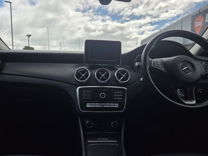 2018 (67) MERCEDES-BENZ GLA 200 SE 5dr Auto 5568004