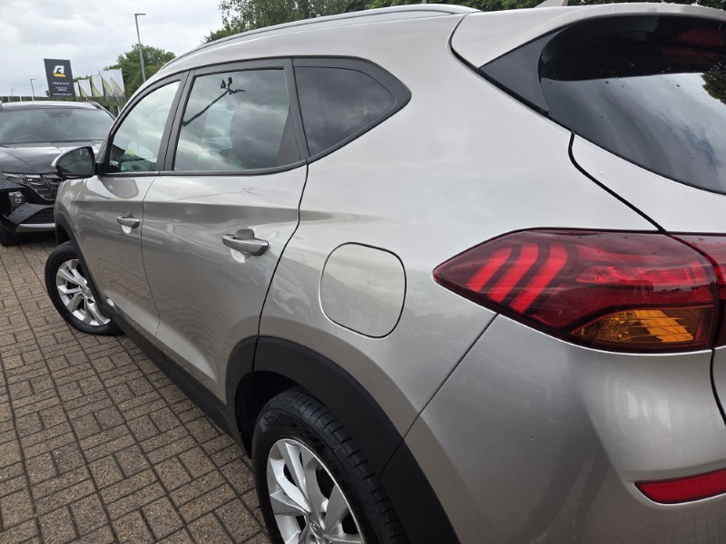 2019 (19) HYUNDAI TUCSON 1.6 GDi SE Nav 5dr 2WD 5560293