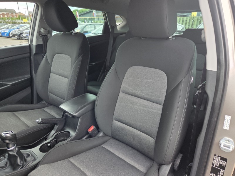 2019 (19) HYUNDAI TUCSON 1.6 GDi SE Nav 5dr 2WD 5560311