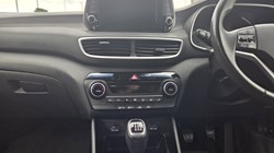2019 (19) HYUNDAI TUCSON 1.6 GDi SE Nav 5dr 2WD 5560306
