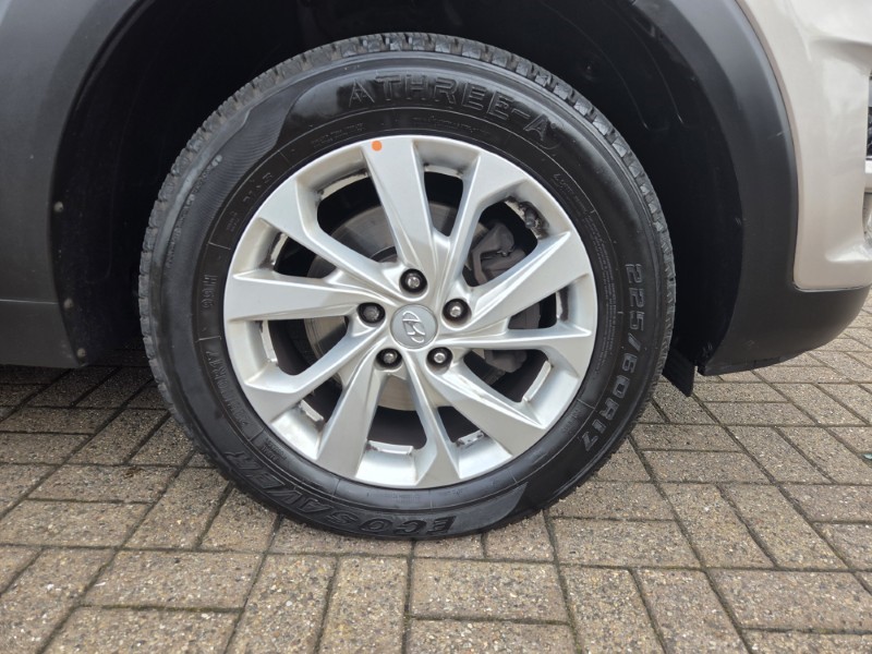 2019 (19) HYUNDAI TUCSON 1.6 GDi SE Nav 5dr 2WD 5560285