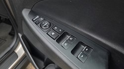 2019 (19) HYUNDAI TUCSON 1.6 GDi SE Nav 5dr 2WD 5560314